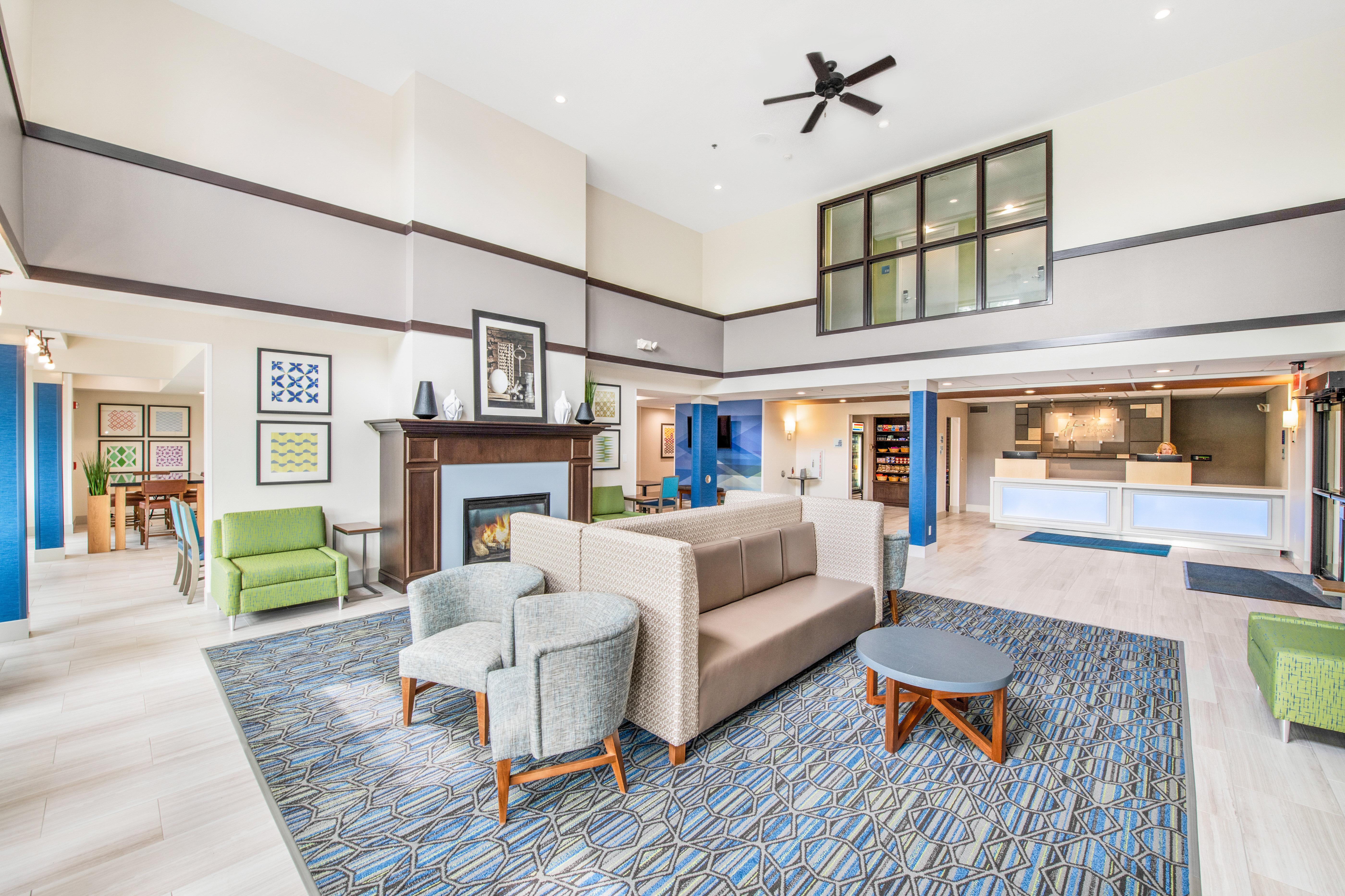 Holiday Inn Express - Delafield By Ihg Exterior foto