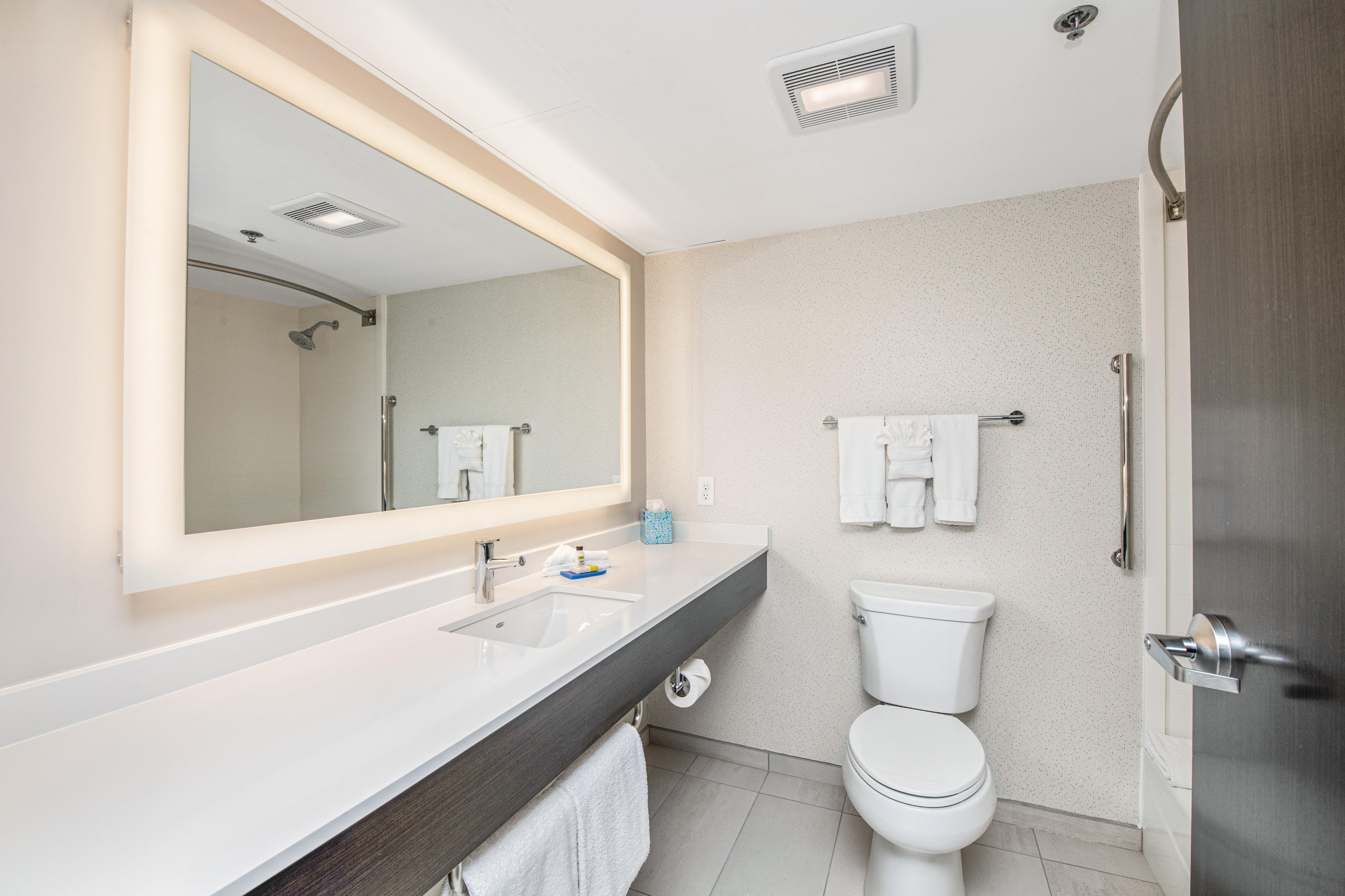 Holiday Inn Express - Delafield By Ihg Exterior foto